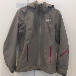 🔥 Arc'teryx Astryl Jacket - Women's🔥
